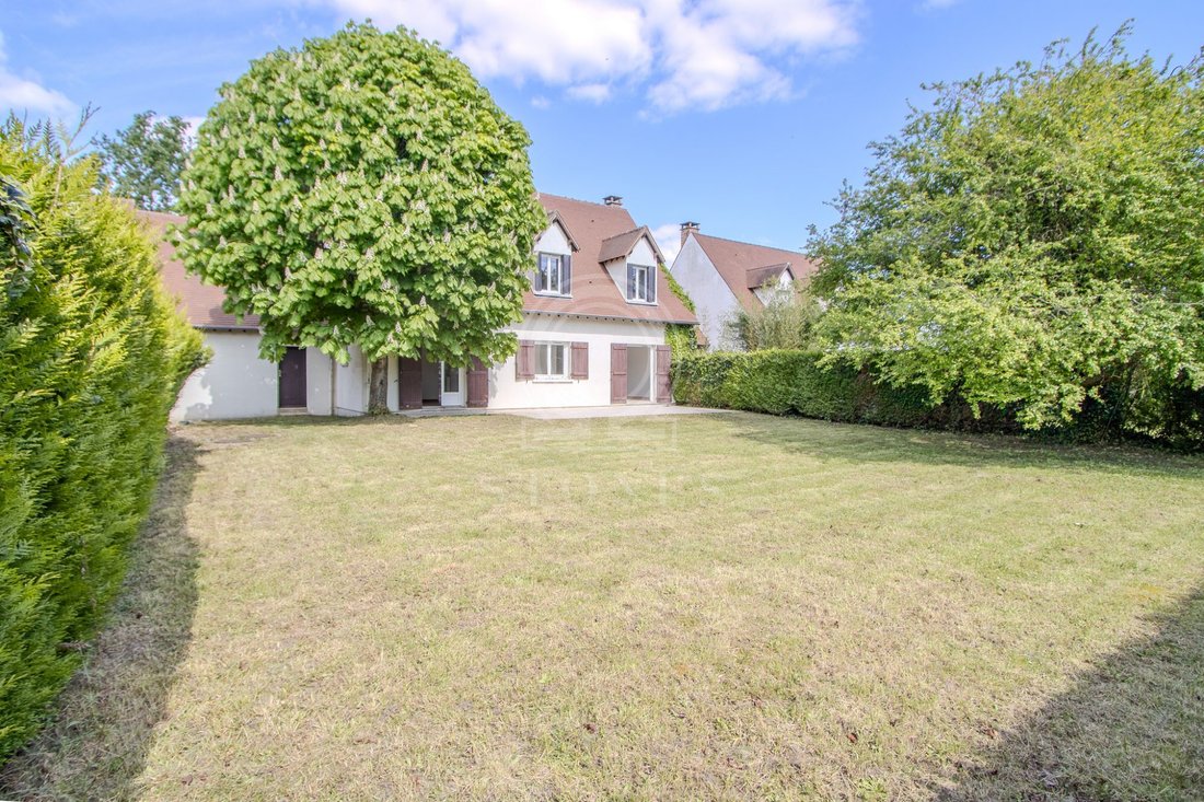 House in Marly-le-Roi, Ile-de-France, France 1 - 18670418