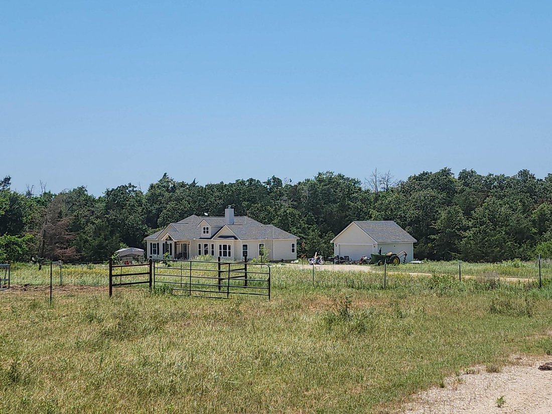 House in Davilla, Texas, United States 2 - 18646294