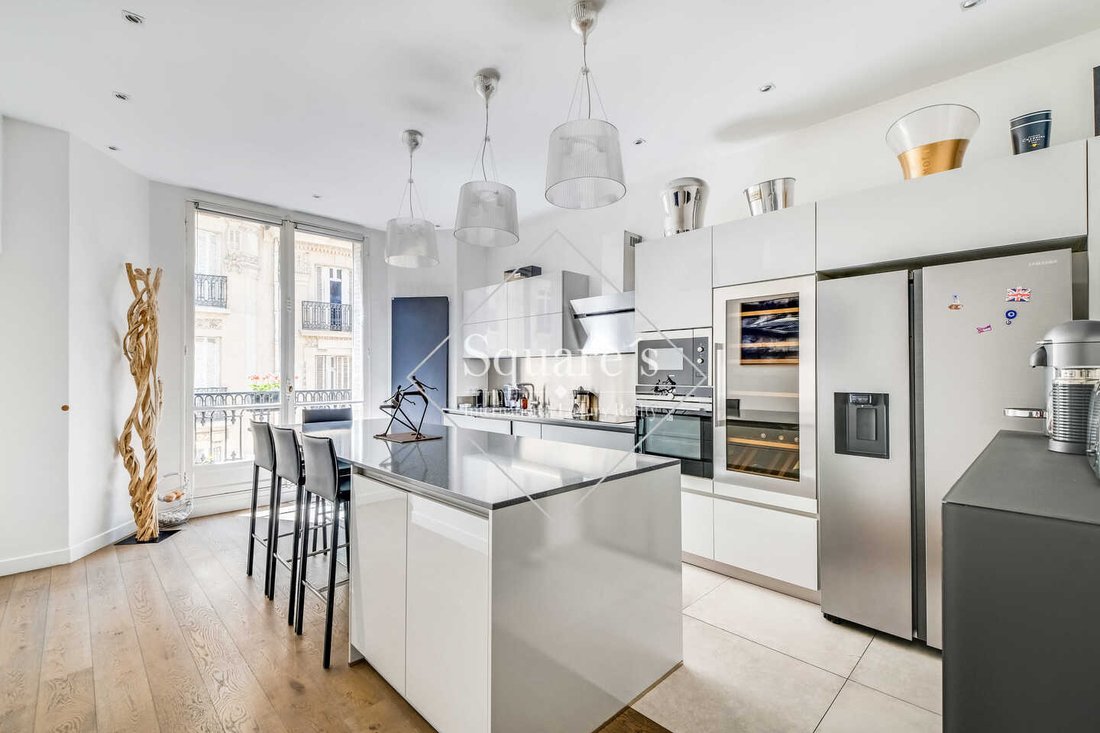 Apartment in La Fourche-Guy Môquet, Paris 17e Arrondissement, Paris 2 - 18672531