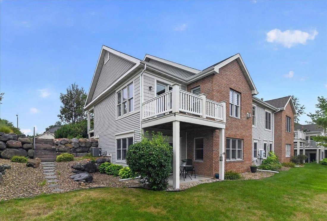 Condo in Madison, Wisconsin, United States 3 - 18661917