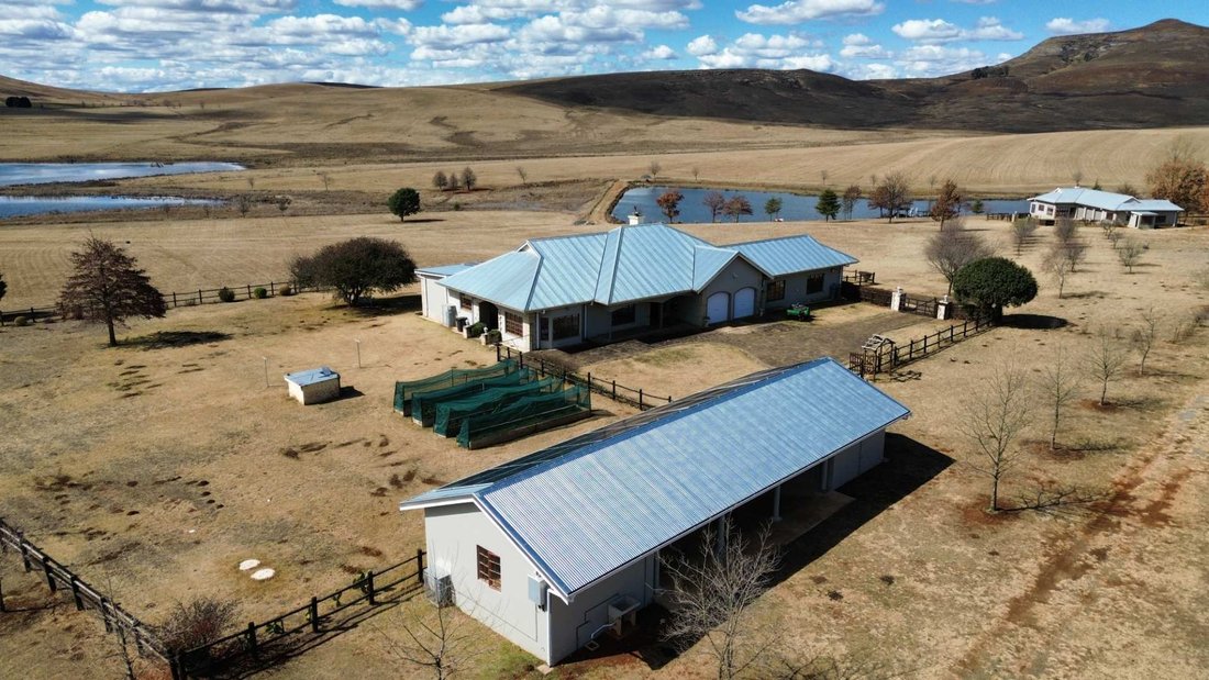 Farm Ranch in Nottingham Road, KwaZulu-Natal, South Africa 4 - 18665848