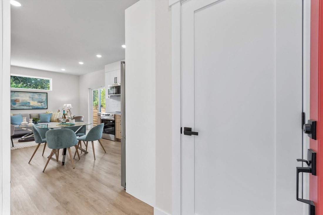 Condo in Seattle, Washington, United States 2 - 18665520