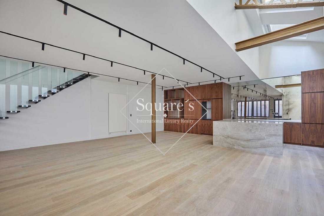 Apartment in Lorette-Martyrs, Paris 9e Arrondissement, Paris 1 - 18672606