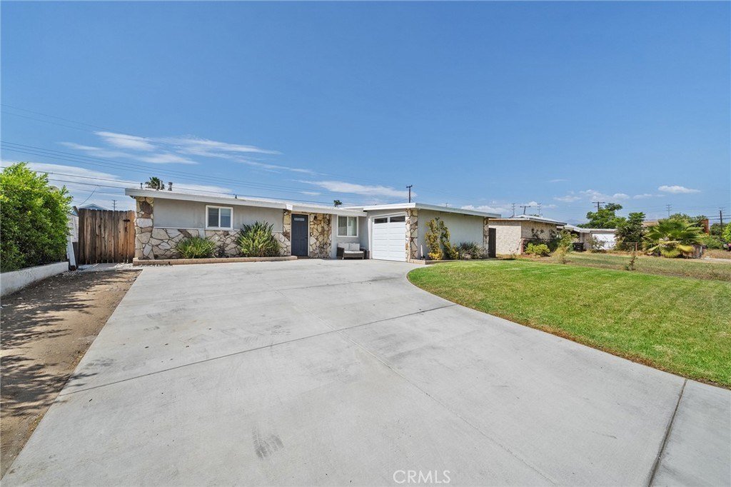 House in Azusa, California, United States 4 - 18661307