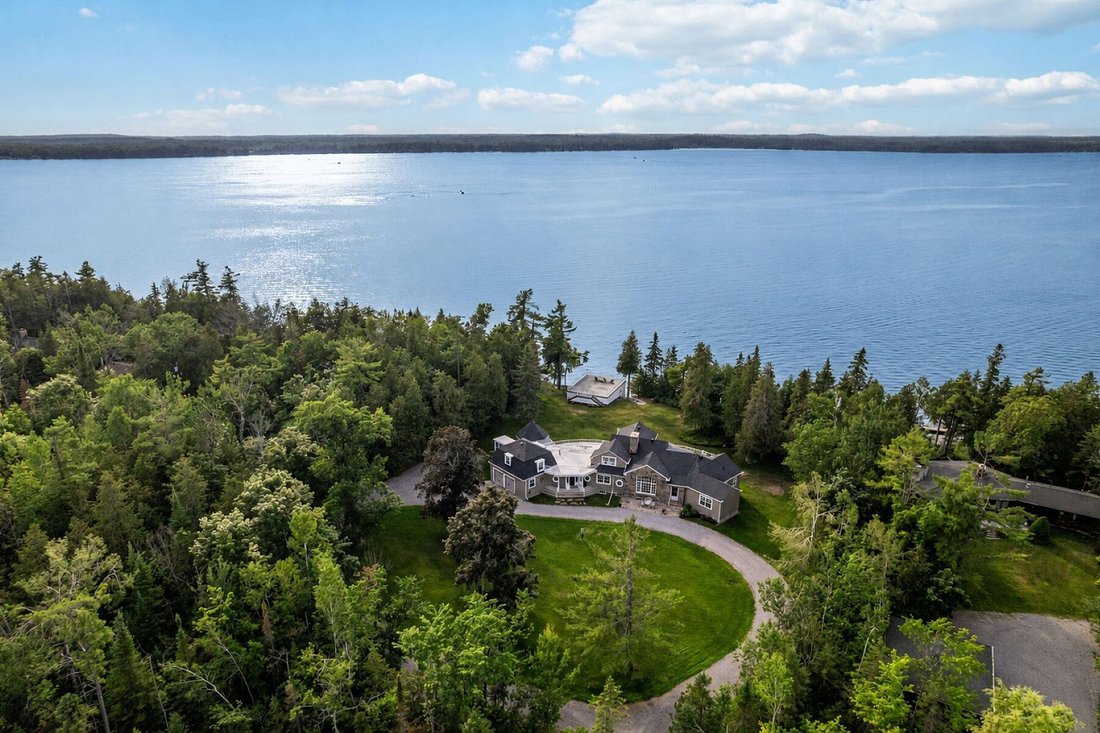 Maison à Kawartha Lakes, Ontario, Canada 1 - 18355446