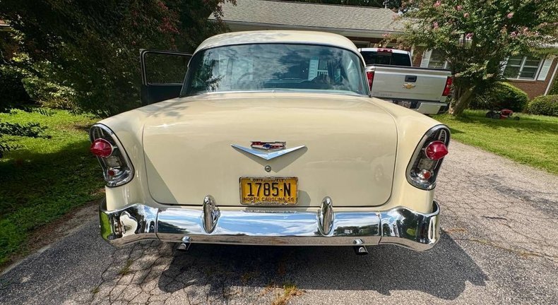 Sedan in Glendale, United States 3 - 18666344