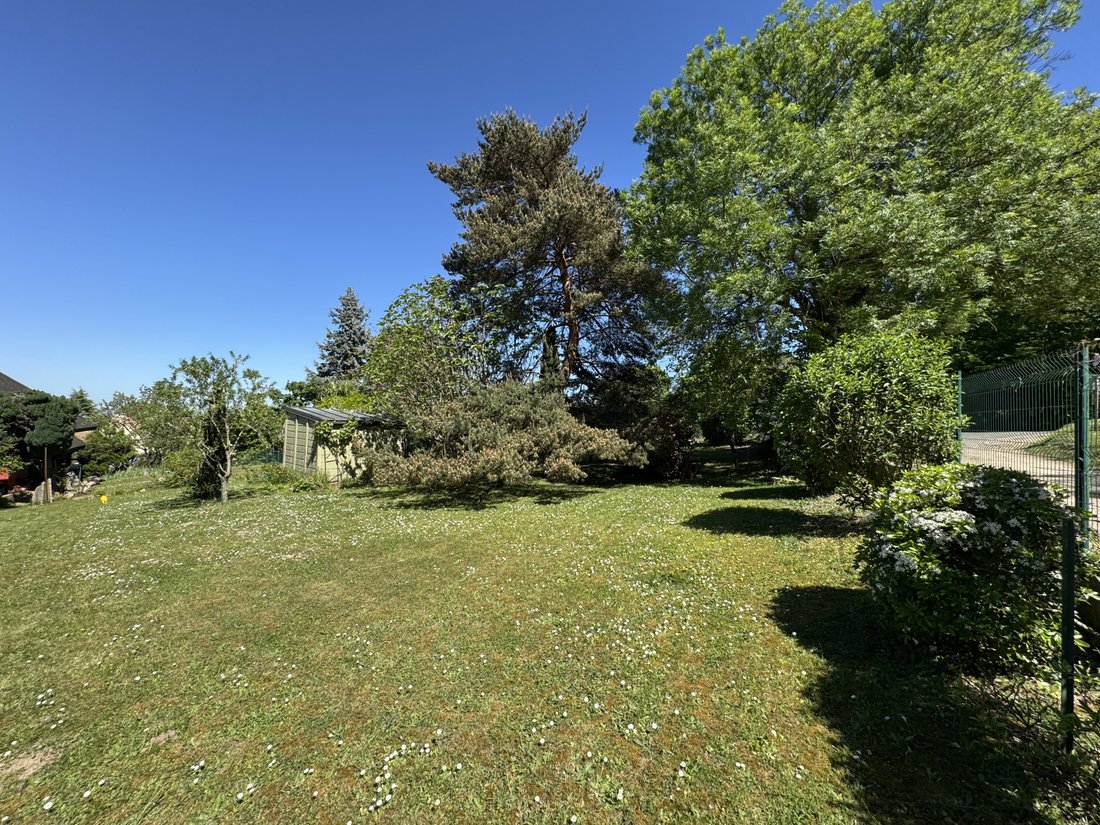 Land in Sud, Chambourcy, France 2 - 18662481