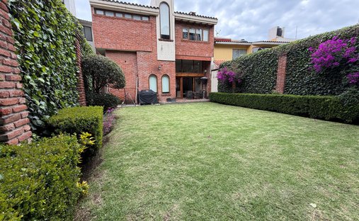 House in Jesús del Monte, State of Mexico, Mexico 1