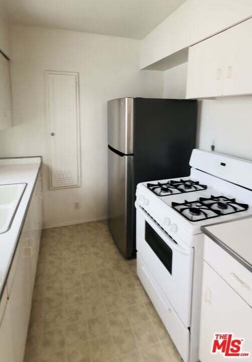 Los Angeles, California, United States 5 - 18662029