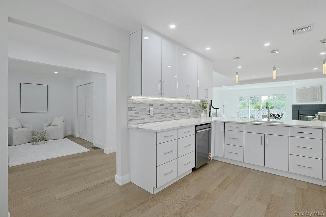 Condo in White Plains, New York, United States 2 - 18664246