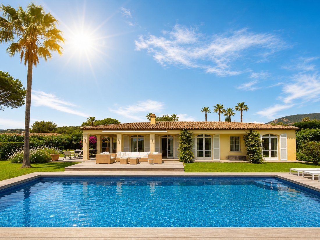 House in Grimaud, Provence-Alpes-Côte d'Azur, France 1 - 18660456