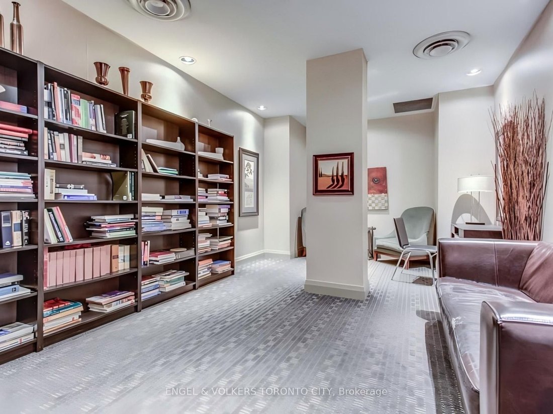 Condo in Toronto, Ontario, Canada 5 - 18660818
