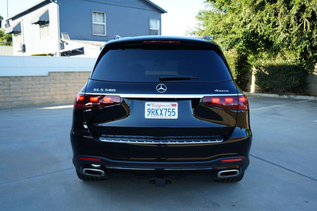 Suv in San Gabriel, CA, United States 5 - 18669927