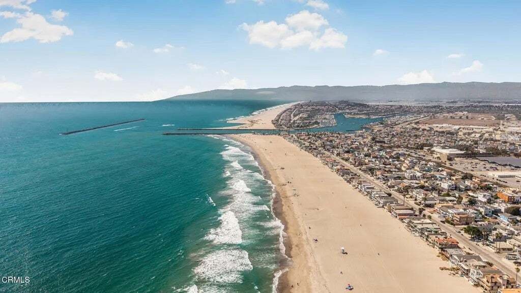 Oxnard, California, United States 3 - 18663879