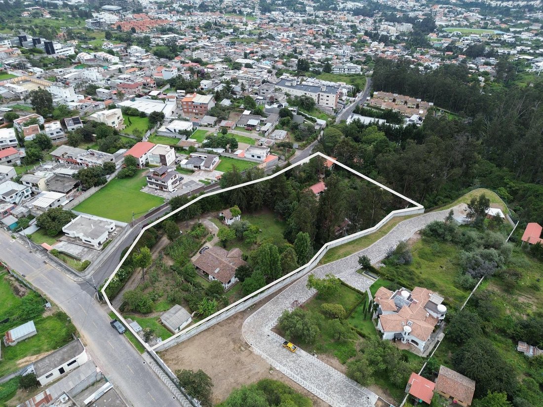 Land in Quito, Pichincha, Ecuador 4 - 18660451
