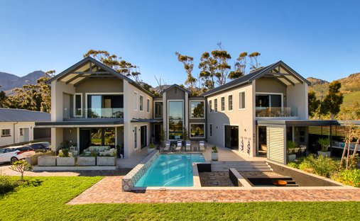 Country House in Sir Lowry's Pass, Cape Town, South Africa 1