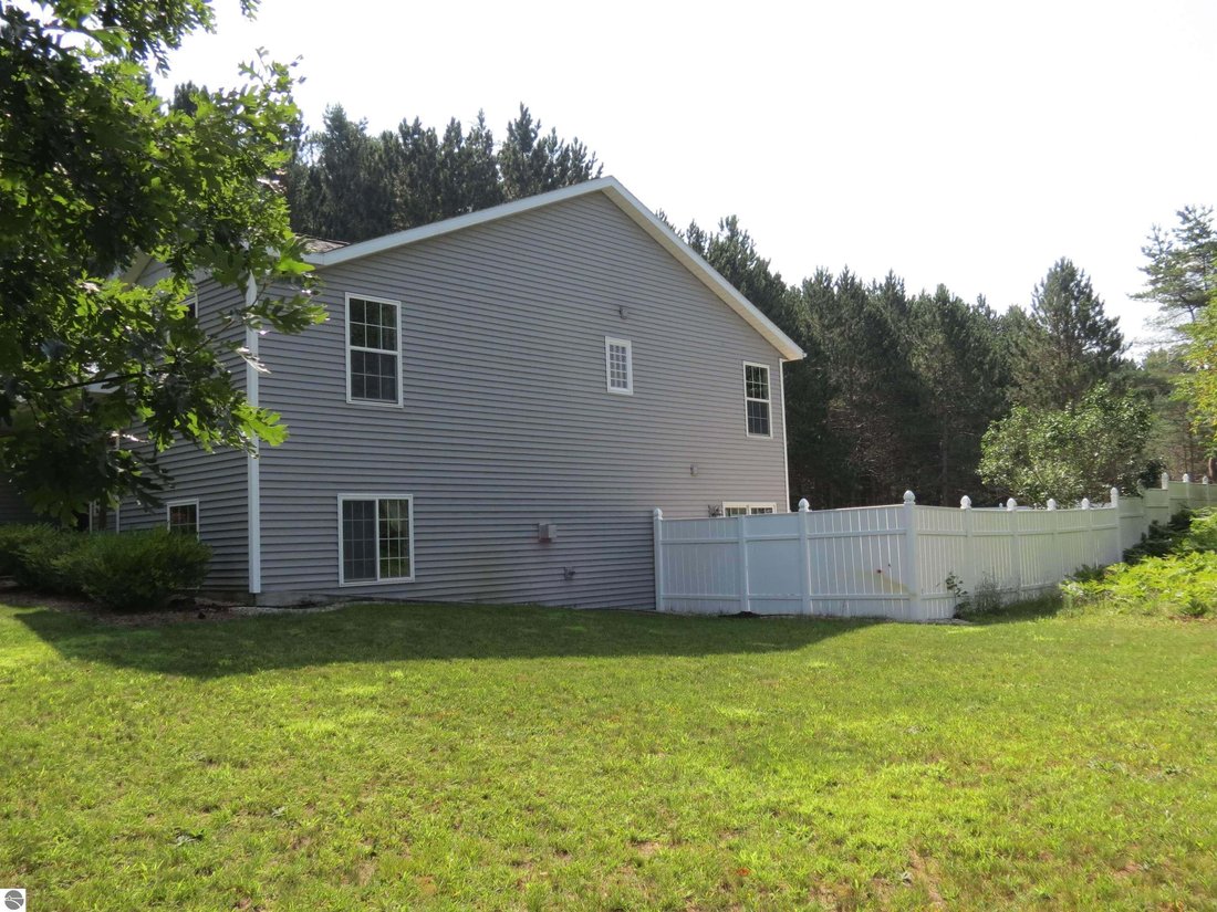 House in Interlochen, Michigan, United States 2 - 18658990
