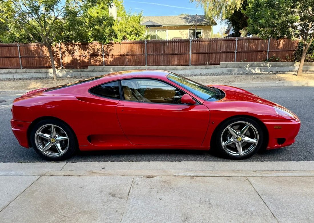 Coupe in Newbury Park, CA, United States 4 - 18664804