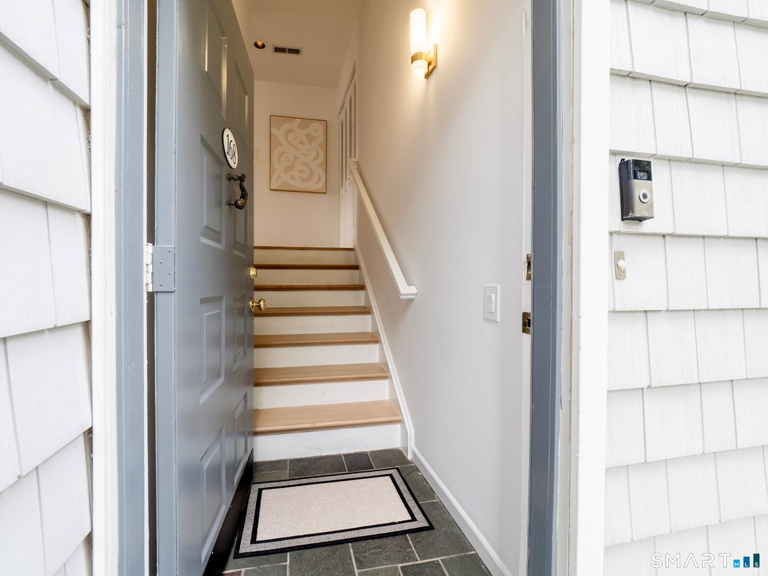 Condo in Norwalk, Connecticut, United States 2 - 18666496