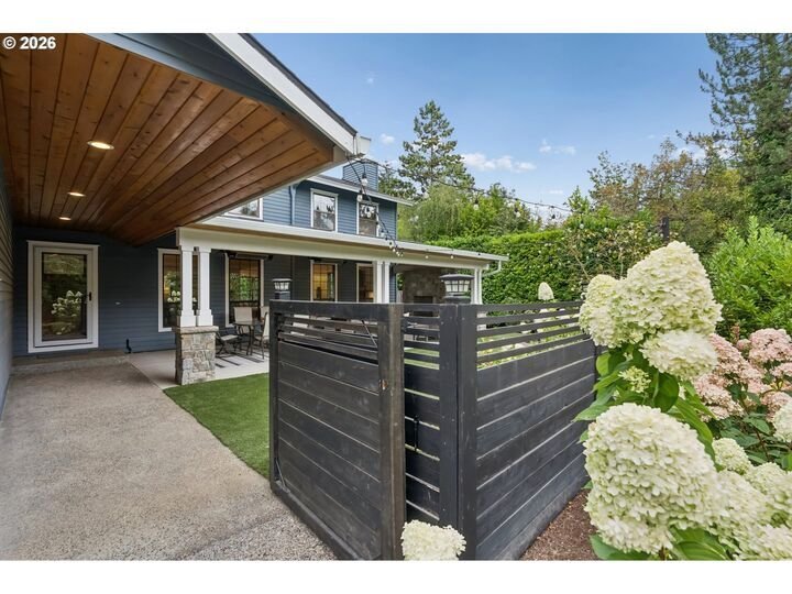 House in Lake Oswego, Oregon, United States 3 - 18665580