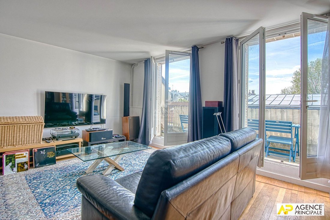 Apartment in Domaine National du Château, Versailles, France 4 - 18660069