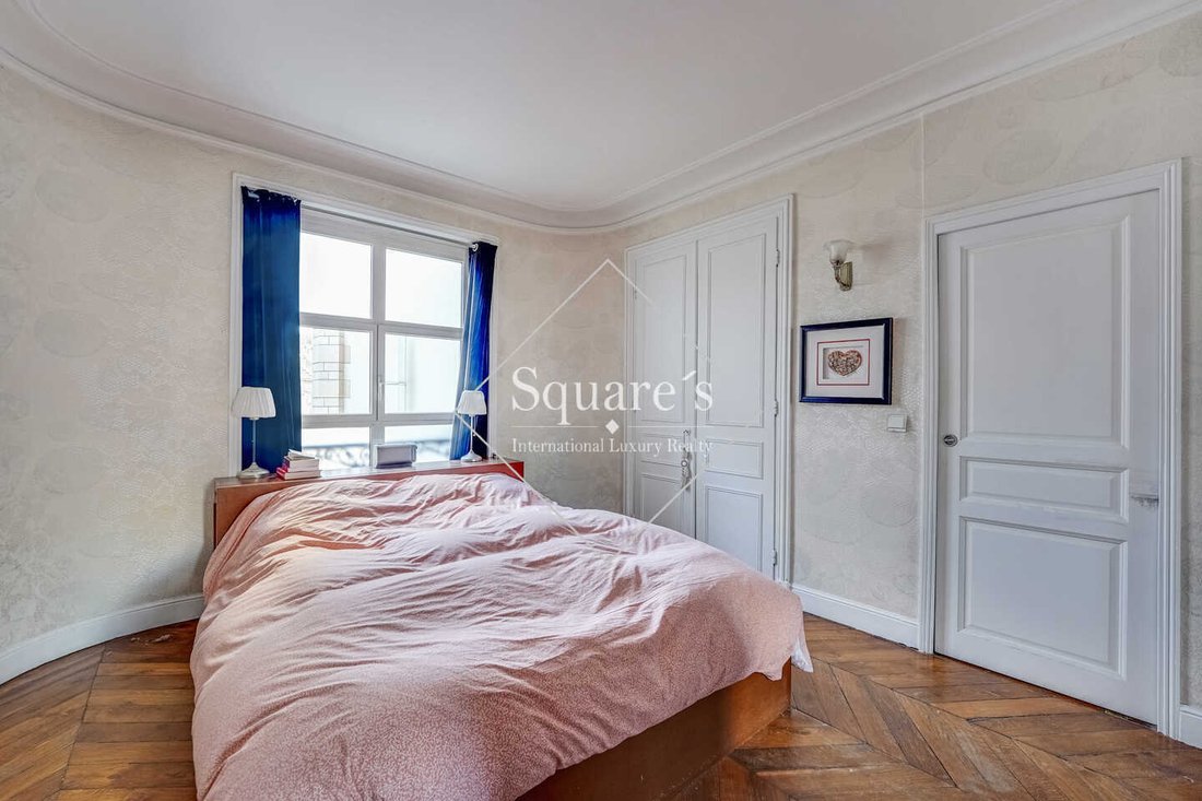 Apartment in Lorette-Martyrs, Paris 9e Arrondissement, Paris 5 - 18672503