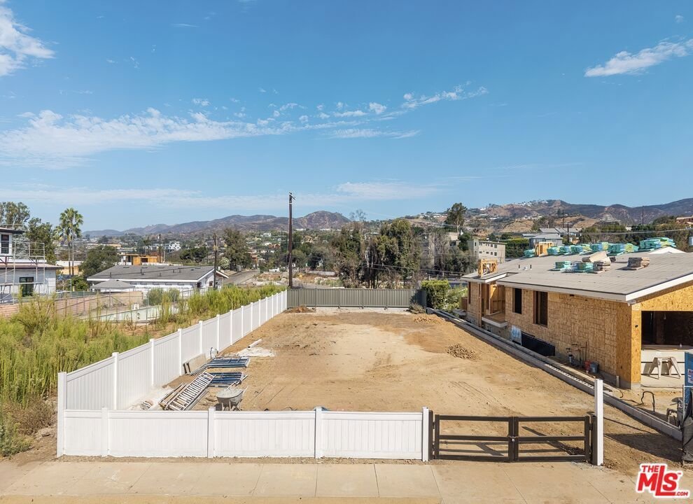 Land in Los Angeles, California, United States 3 - 18666517