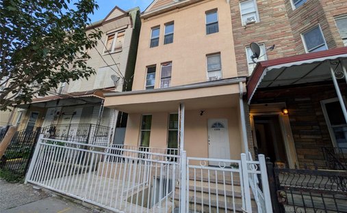 House in New York, New York, United States 1