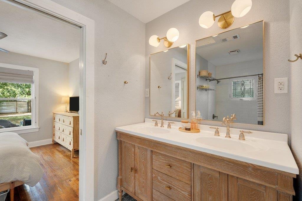 House in Austin, Texas, United States 5 - 18663479