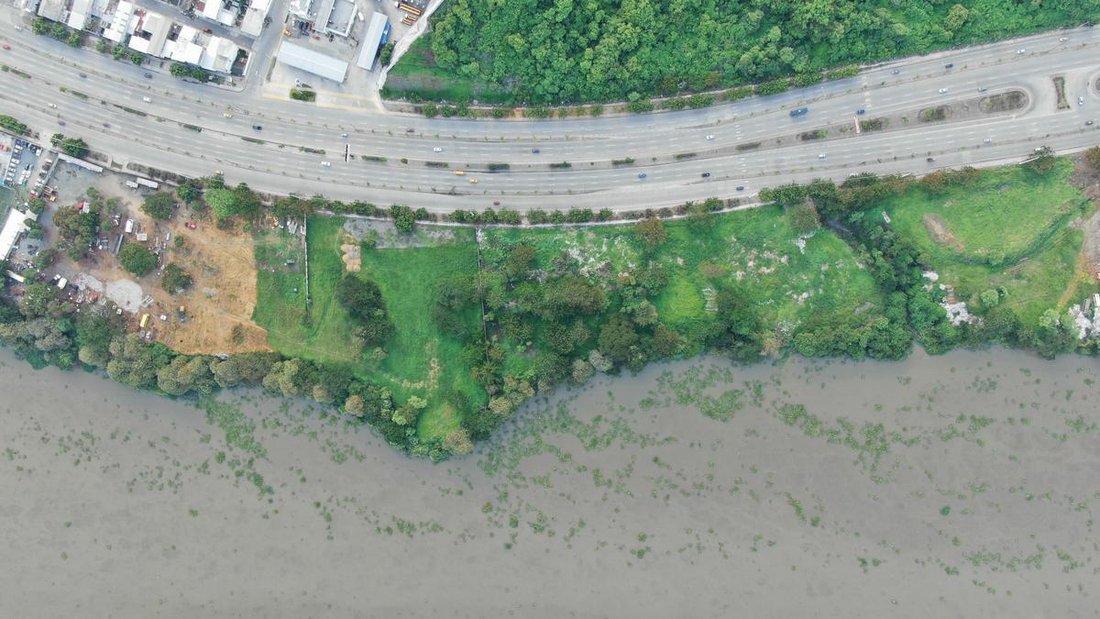Land in Guayaquil, Guayas, Ecuador 3 - 18660116
