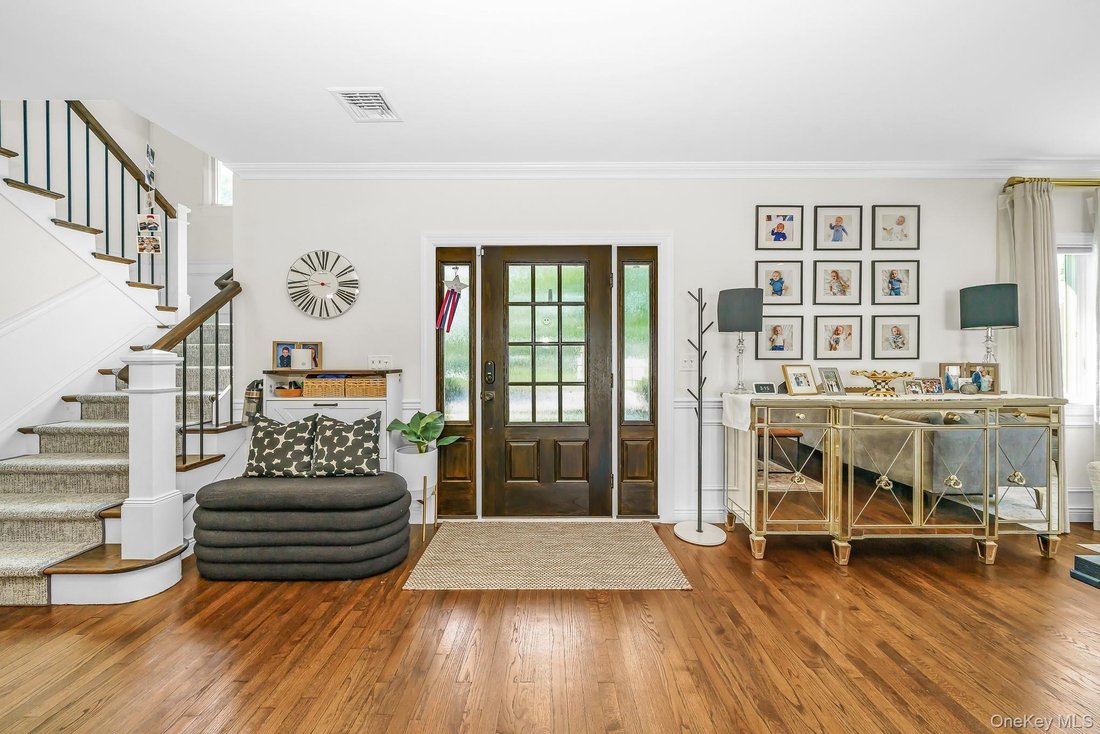 House in Seaford, New York, United States 5 - 18659987