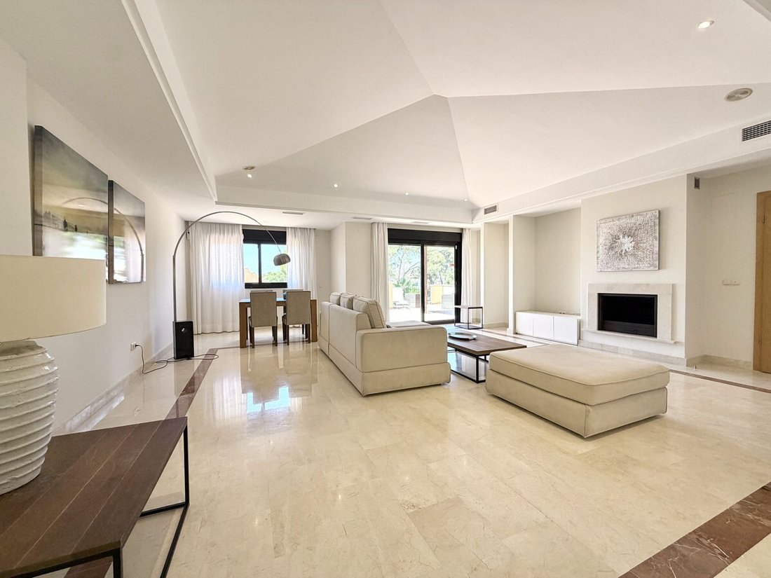 Apartment in Puerto Banus, Marbella, Spain 2 - 18667632