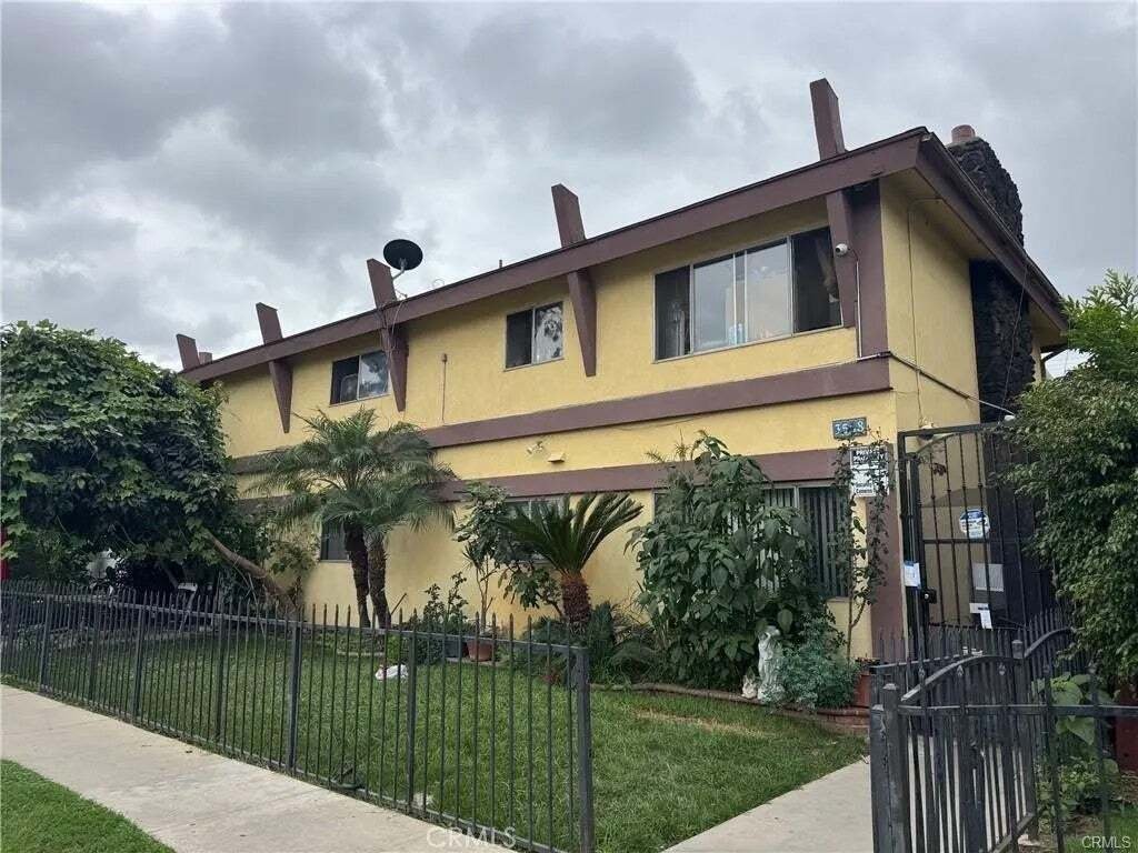Lynwood, California, United States 1 - 18659608