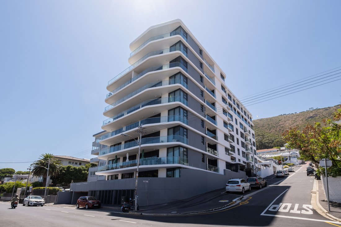 Apartment in Sea Point, Cape Town, South Africa 3 - 18665074