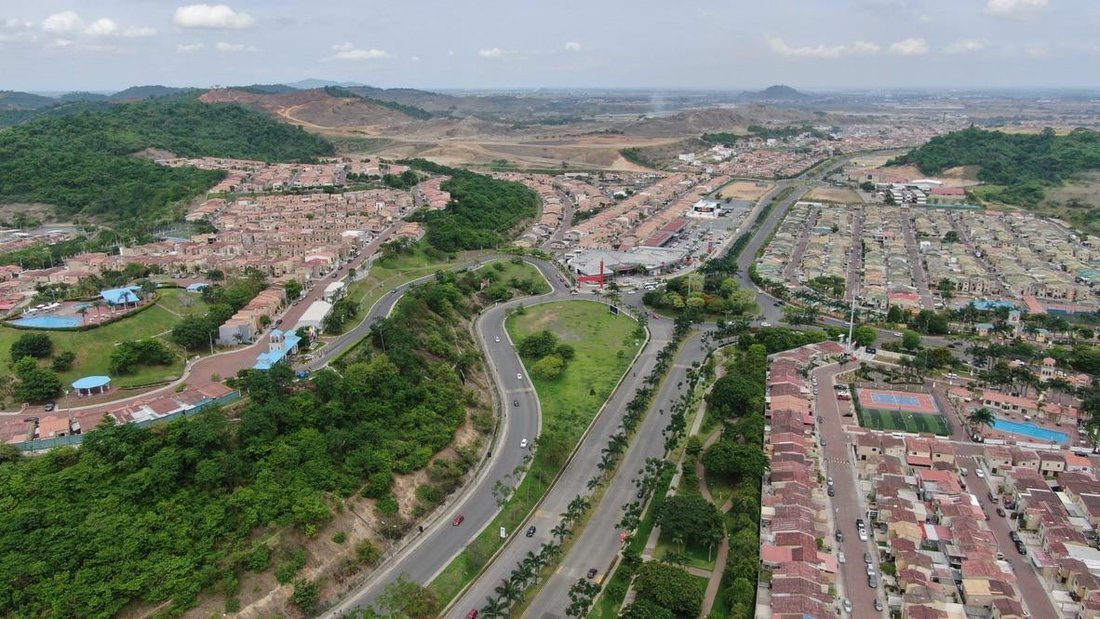 Land in Guayaquil, Guayas, Ecuador 4 - 18660685