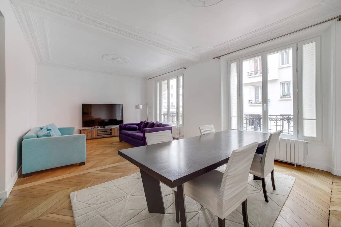 Apartment in Bois de Boulogne, Paris 16e Arrondissement, Paris 2 - 17304677