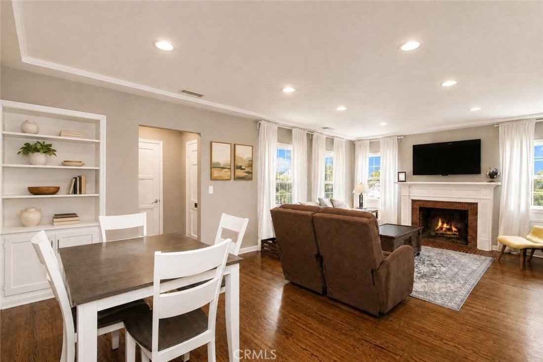 House in Signal Hill, California, United States 4 - 18670937