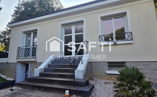 House in Le Brionneau-Parc de la Haye, Avrillé, France 1