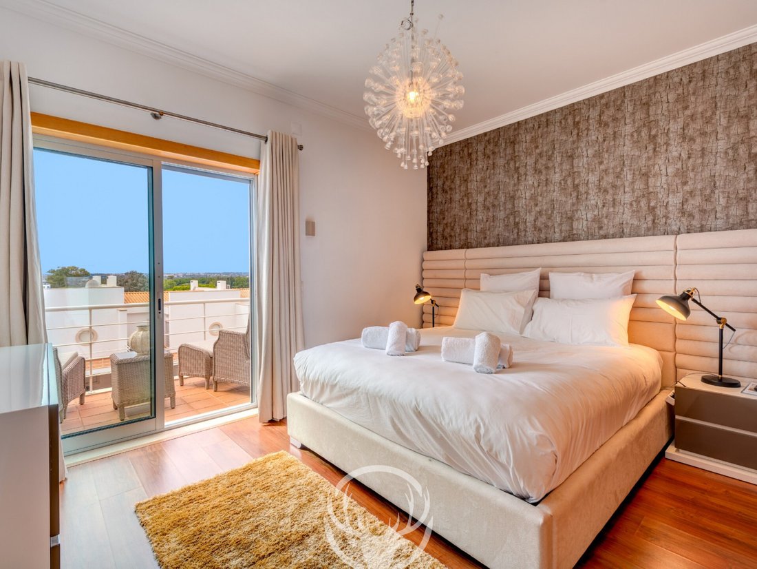 Villa in Vilamoura, Quarteira, Algarve 3 - 18489693