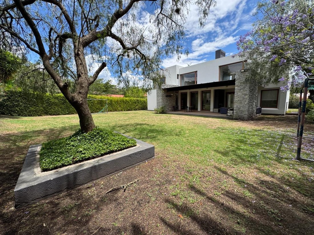 House in Quito, Pichincha, Ecuador 2 - 18661537