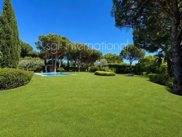 House in Zone Ouest Urbaine, Saint-Tropez, France 4 - 18584134