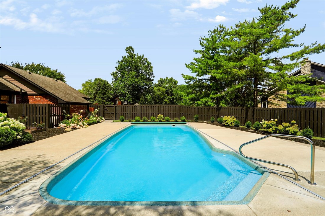 House in Zionsville, Indiana, United States 2 - 18660948