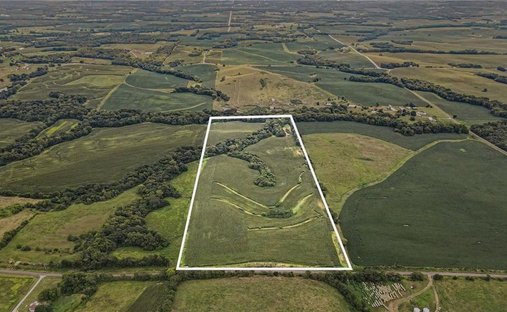 Farm Ranch in Weston, Missouri, United States 1