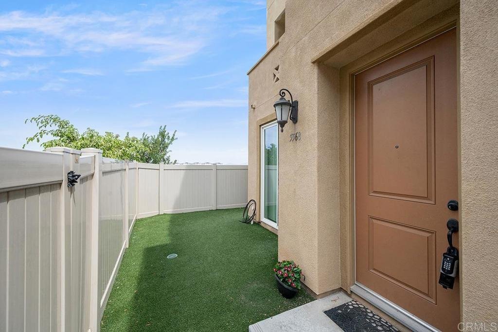 Condo in San Diego, California, United States 3 - 18665515