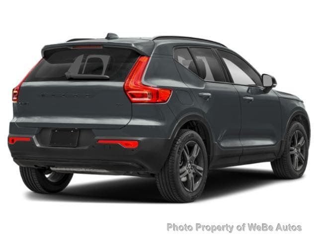 Volvo XC40 in Calverton, NY, United States 2 - 18672300