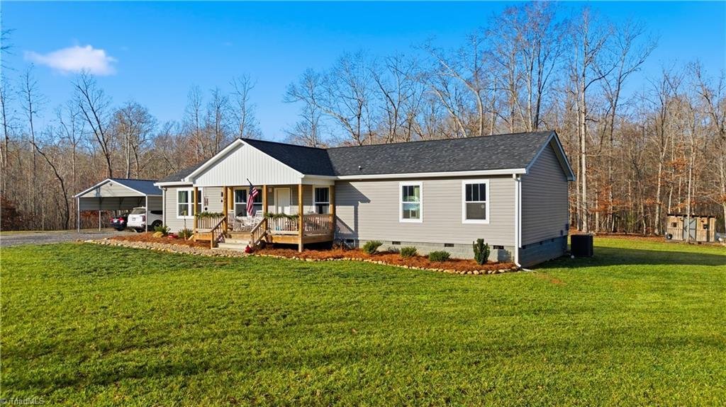 House in Yadkinville, North Carolina, United States 3 - 18667649