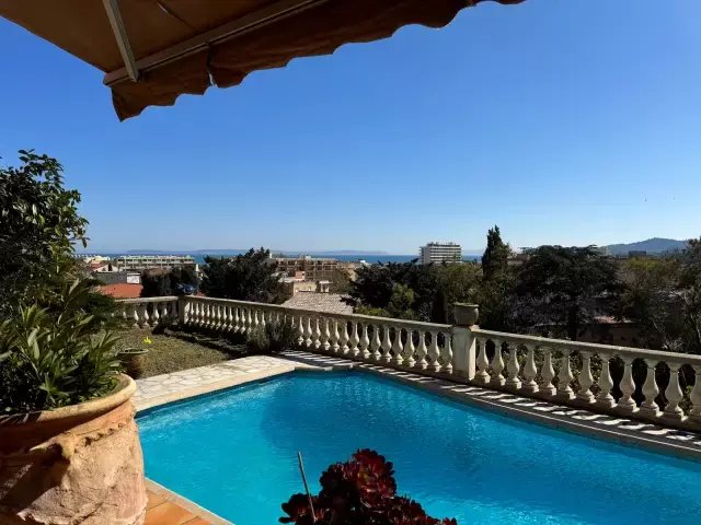 House in Le Lavandou, Provence-Alpes-Côte d'Azur, France 1 - 16296846