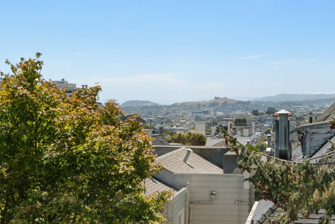 Condo in San Francisco, California, United States 3 - 18665307