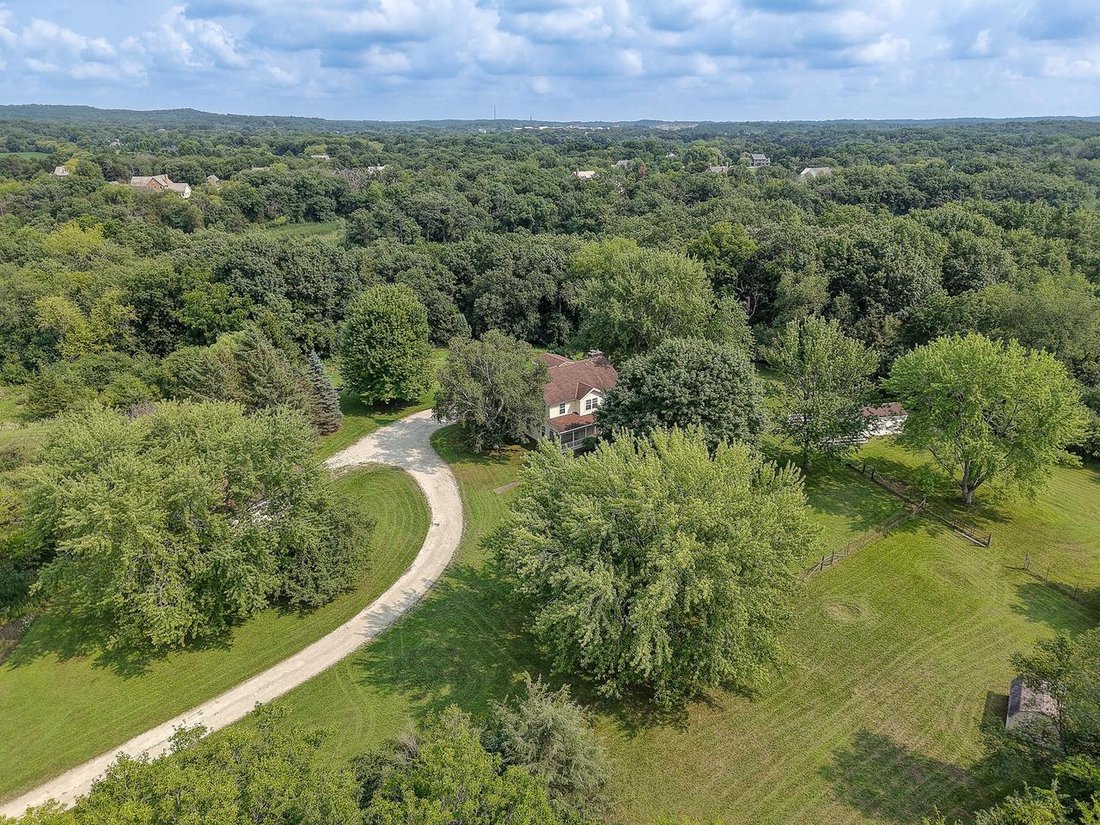House in Summit, Wisconsin, United States 2 - 18665696