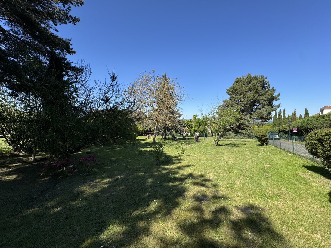 Land in Sud, Chambourcy, France 1 - 18662481